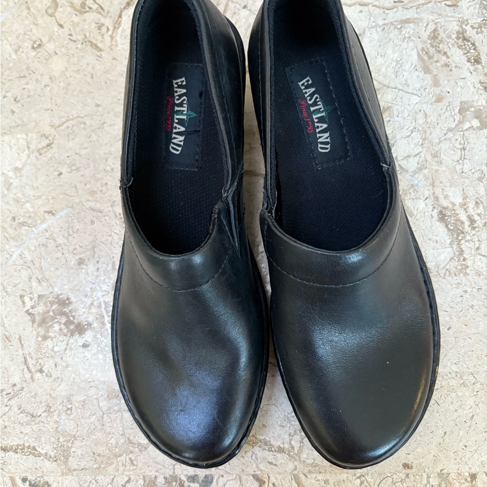 Eastland  Comfort Black Leather Loafer 3841- 01 Medium Heel Size 8.5 W